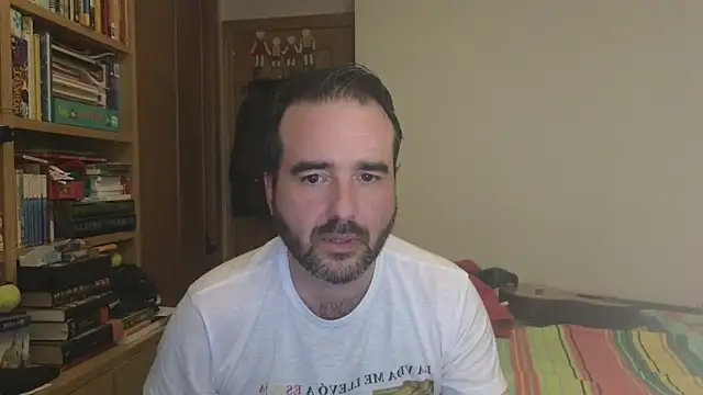 curiosillo83 online show from December 15, 3:27 pm