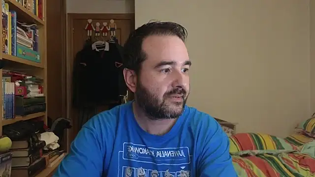 curiosillo83 online show from June 6, 11:04 am