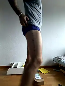 Snapshot of jouet75 chatting on December 21, 3:30 pm jouet75 online show from December 21, 3:30 pm