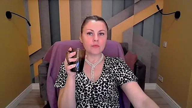 Candy Long online show from November 8, 6:24 am