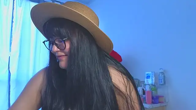 Sakura 0505 online show from January 16, 9:30 pm