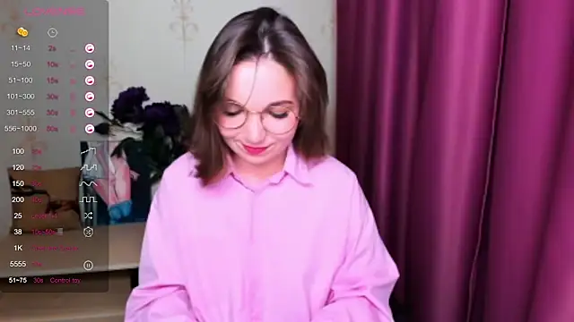 KindHazelHere  online show from March 9, 4:00 pm