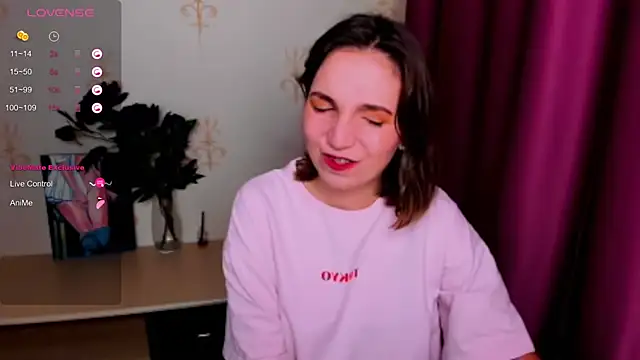 KindHazelHere  online show from September 13, 6:13 am