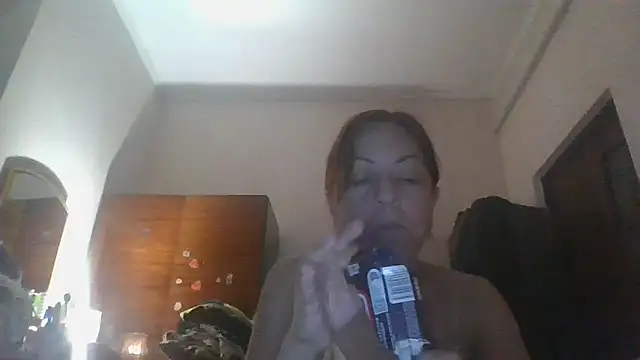 Snapshot of ShawnaAdams chatting on October 5, 8:40 pm ShawnaAdams online show from October 5, 8:40 pm