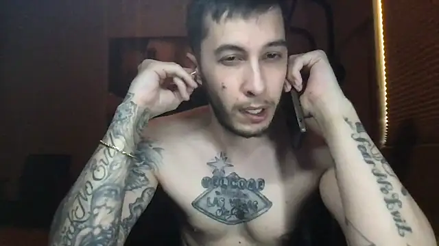 Bwcjoshbanks online show from May 12, 9:23 pm