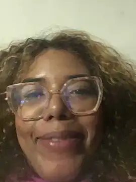 Snapshot of _nickypurple_ chatting on January 22, 12:59 am nickypurple online show from January 22, 12:59 am