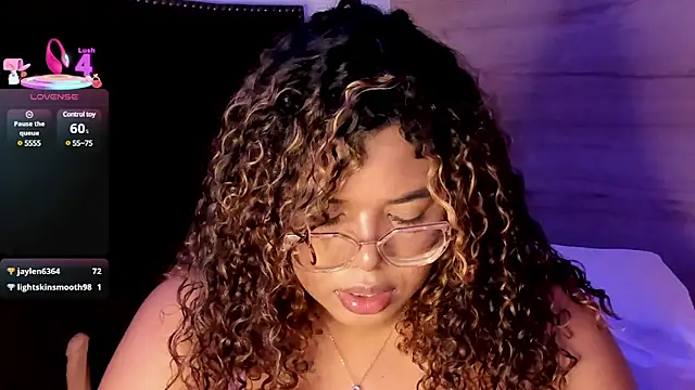 Snapshot of _nickypurple_ chatting on March 20, 3:04 pm nickypurple online show from March 20, 3:04 pm