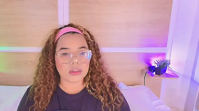  nickypurple  online show from February 23, 7:00 pm