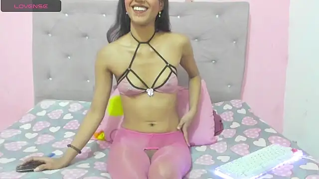 Snapshot of Ania-Ross chatting on March 4, 10:49 pm Ania-Ross online show from March 4, 10:49 pm