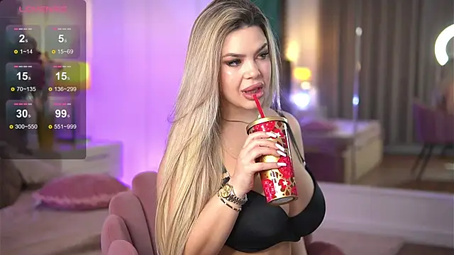 SophieBoobsX online show from March 4, 6:47 am