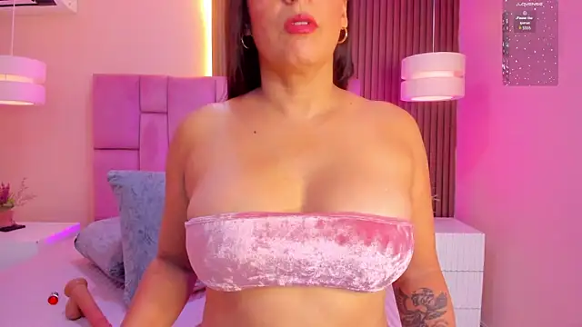 ashlye miller  online show from April 28, 7:41 pm