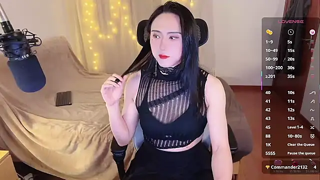 Snapshot of liliwang03 chatting on January 16, 1:37 pm liliwang03 online show from January 16, 1:37 pm