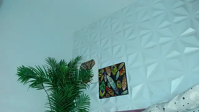 Hellen Sky online show from November 26, 7:15 pm