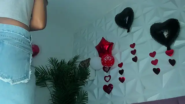 Hellen Sky online show from March 3, 7:09 pm