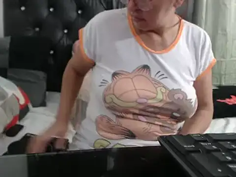 Snapshot of jellyfishhot chatting on February 16, 4:42 pm jellyfishhot online show from February 16, 4:42 pm