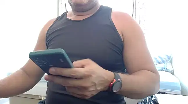 Snapshot of danilostorm7 chatting on December 16, 6:05 pm danilostorm7 online show from December 16, 6:05 pm