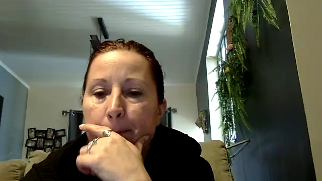 feline27 online show from March 17, 12:41 pm