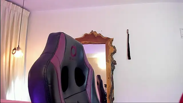 BonnieBad01 online show from October 31, 2:51 pm