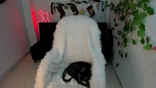 Snapshot of Nanami_19 chatting on December 15, 7:21 pm Nanami 19 online show from December 15, 7:21 pm