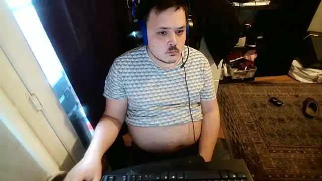 Snapshot of Bebemickey75 chatting on February 20, 4:36 pm Bebemickey75 online show from February 20, 4:36 pm