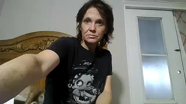 Snapshot of spundarella420 chatting on May 27, 8:28 pm spundarella420 online show from May 27, 8:28 pm