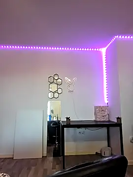 Snapshot of Ladykimberly_XOXO chatting on October 24, 7:05 am Ladykimberly XOXO online show from October 24, 7:05 am