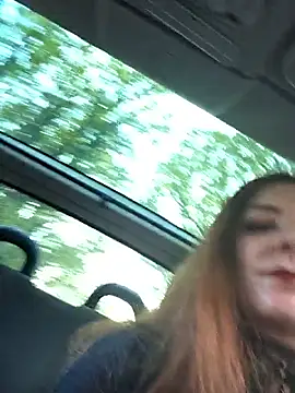 Snapshot of Ladykimberly_XOXO chatting on October 31, 3:57 pm Ladykimberly XOXO online show from October 31, 3:57 pm