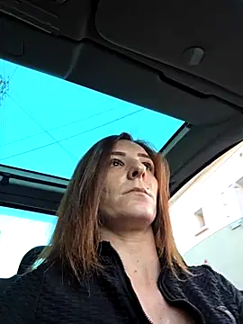 Snapshot of Ladykimberly_XOXO chatting on December 2, 3:29 pm Ladykimberly XOXO online show from December 2, 3:29 pm