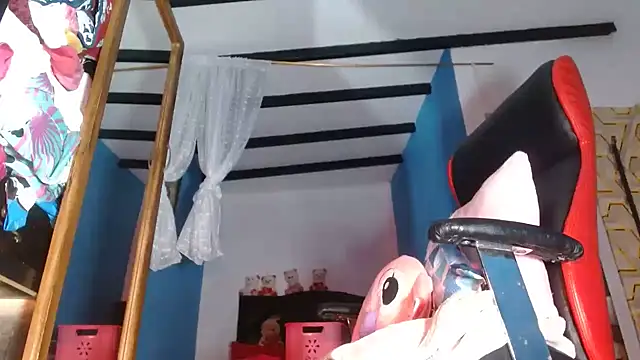 wendy rivera  online show from March 11, 11:05 am