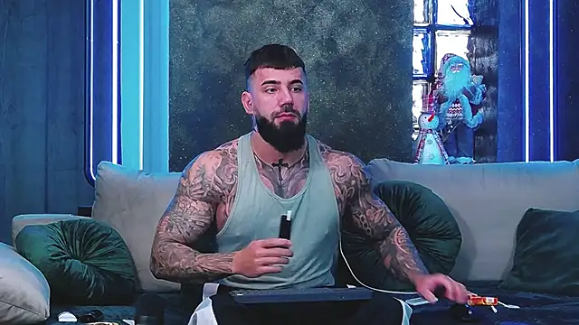 masterkingofmusclee online show from December 11, 8:58 am