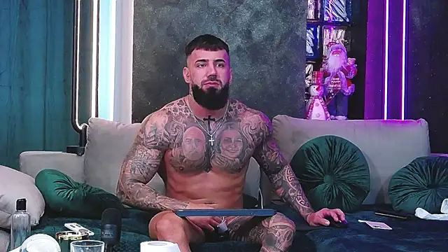 masterkingofmusclee online show from December 16, 12:27 pm