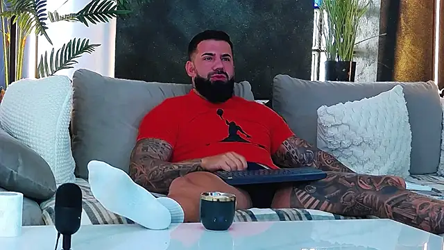 masterkingofmusclee online show from September 25, 7:56 am