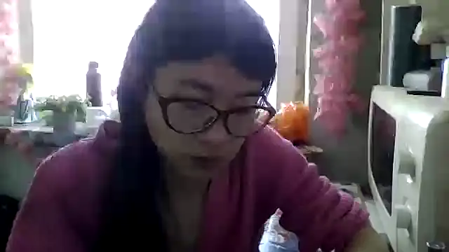 CarlyJoy online show from March 12, 10:10 am