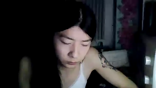 CarlyJoy online show from April 25, 3:20 pm