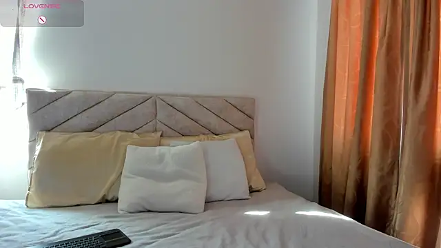 Snapshot of im_amber chatting on December 20, 1:11 pm im amber online show from December 20, 1:11 pm