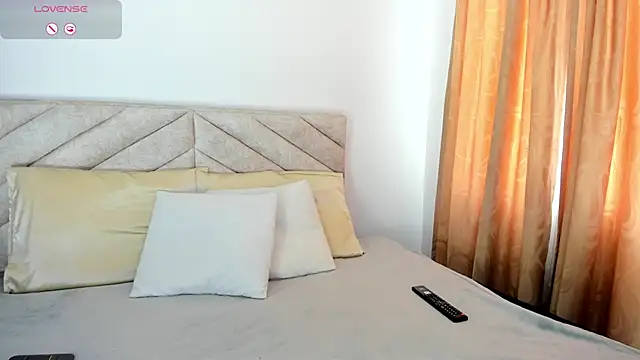 Snapshot of im_amber chatting on December 27, 1:18 pm im amber online show from December 27, 1:18 pm