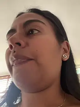 Snapshot of im_amber chatting on February 5, 1:54 pm im amber online show from February 5, 1:54 pm