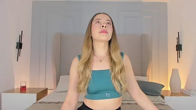 chloe d online show from May 6, 10:37 pm
