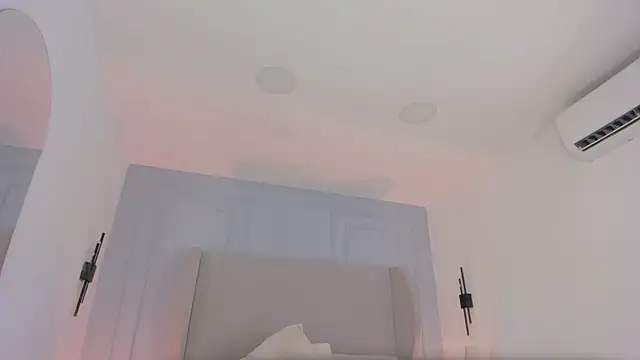 chloe d online show from June 13, 12:36 pm