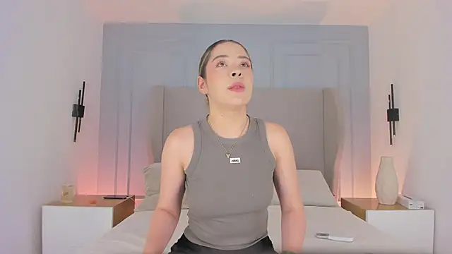 chloe d online show from June 15, 3:58 pm