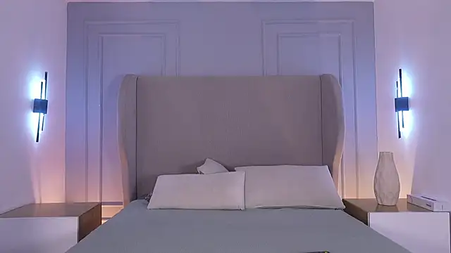Snapshot of chloe_d chatting on July 9, 4:44 pm chloe d online show from July 9, 4:44 pm