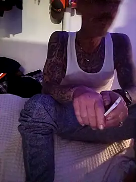 deepstroker42071 online show from December 5, 12:52 am