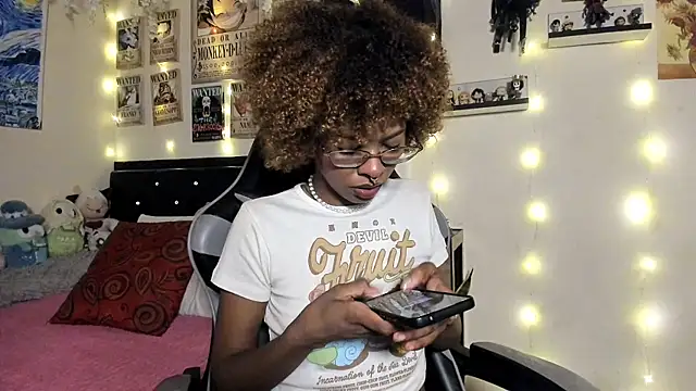 Snapshot of Cristal_Jonas@xh chatting on October 4, 4:54 am Cristal Jonasxh online show from October 4, 4:54 am