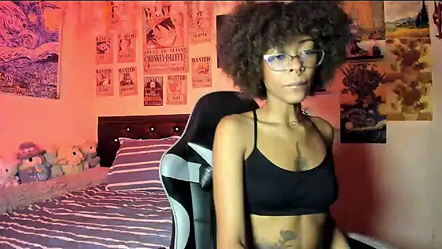 Snapshot of Cristal_Jonas@xh chatting on February 4, 2:28 am Cristal Jonasxh online show from February 4, 2:28 am