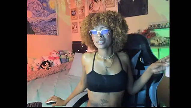 Snapshot of Cristal_Jonas@xh chatting on May 1, 2:38 am Cristal Jonasxh online show from May 1, 2:38 am