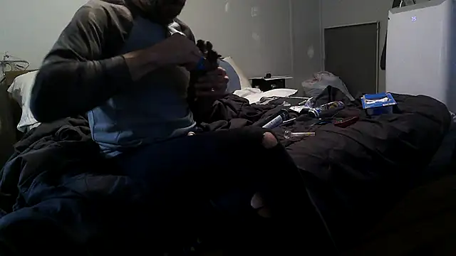 Snapshot of Bi_curious86 chatting on October 26, 5:41 pm Bi curious86 online show from October 26, 5:41 pm