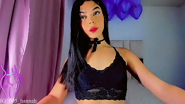 Hannahsmit online show from November 4, 7:29 am