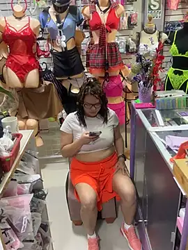 ROSALIALUCY online show from January 15, 8:16 pm