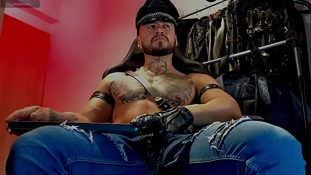 Snapshot of billyMayer_ chatting on January 5, 3:00 am billyMayer online show from January 5, 3:00 am