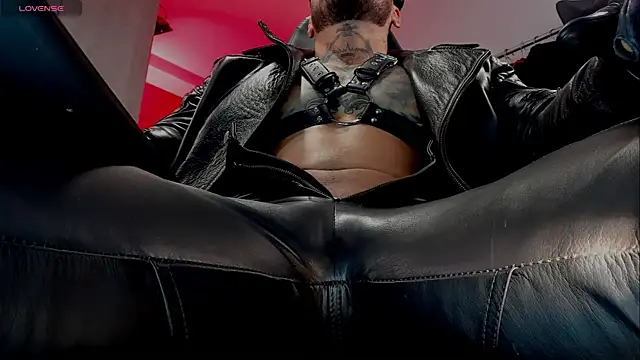 Snapshot of billyMayer_ chatting on March 6, 2:18 pm billyMayer online show from March 6, 2:18 pm